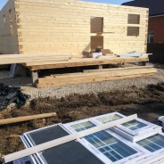 Фото готовых работ - Дом из бруса 8х9м. + терраса 2,5х8 м. + крыльцо 2х6 м.