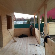 Фото готовых работ - Дом из бруса 8х9м. + терраса 2,5х8 м. + крыльцо 2х6 м.