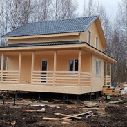 Фото готовых работ - Каркасный дом 7х8 м + терраса 2,5х8 м.