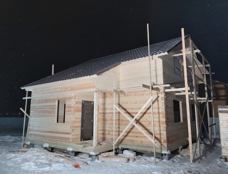 Фото готовых работ - Дом 10х8 м., под усадку из проф. бруса камерной сушки